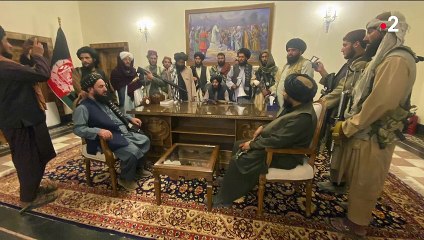 Photo Hebdo : un mariage en hauteur, la prise de Kaboul par les talibans et les incendies qui touchent l'Europe