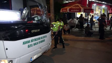 Yolun karşısına geçmek isterken otobüs çarptı