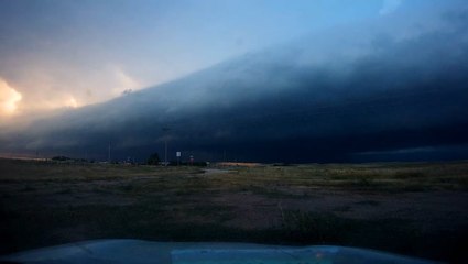 Watch this stunning shelf cloud roll across the Colorado landscape