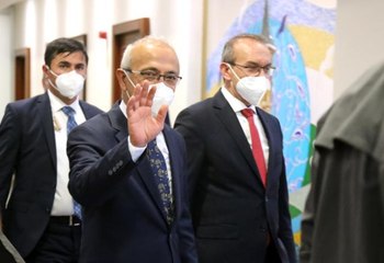 Hazine ve Maliye Bakanı Lütfi Elvan Kocaeli'de ziyaretlerde bulundu