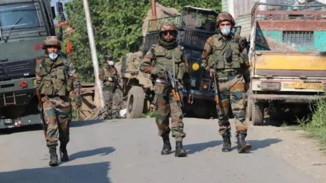 J-K: Gunfight underway between militants-forces