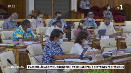 Fermeture des établissements scolaires dès lundi et examen de l'obligation vaccinale