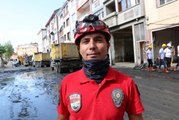 Son dakika haber | Bozkurt'taki selde kuyumcuların balçıkta kaybolan altınları polis tarafından dedektörle arandı