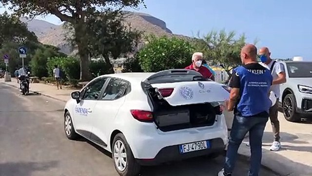 Palermo, divieto di balneazione a Mondello: fuga dal mare