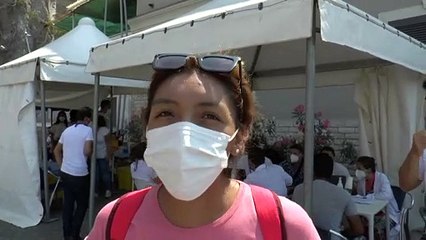 Vaccini in spiaggia in costiera Sorrentina, i giovani: "Così torniamo a una vita normale"