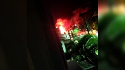Moradores registram em vídeo grande incêndio que atingiu moradias no Bairro Parque São Paulo