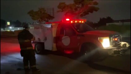 Camioneta de carga volcó sobre carrtera a Chapala tras poncharse una llanta