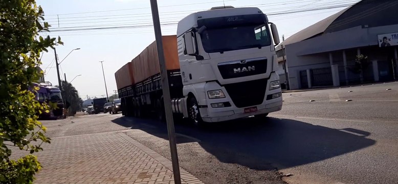 MAN TGX 28-440 BRANCO BITREM GUERRA 7 EIXOS 19,80 METROS MLP TRANSPORTES GTFO GRUPO DE TRANSPORTES FAMÍLIA DO OESTE
