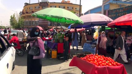 A tálibok fogadkoznak, az emberek rettegnek Kabulban