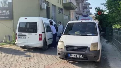 Yemek masasında tartıştığı annesini bıçaklayarak öldürdü
