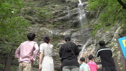 수도권 거리 두기 4단계 연장에 휴일 맞아 비수도권으로..."풍선효과 우려" / YTN
