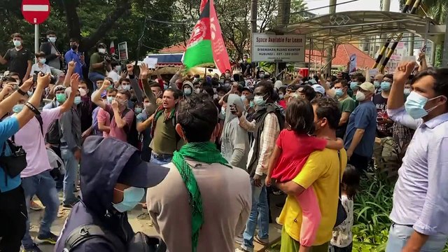 Afgán menekültek tüntettek Indonéziában