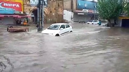 राजस्थान के सीकर जिले में मानसून दो सप्ताह बाद आज जमकर मेहरबान हुआ।