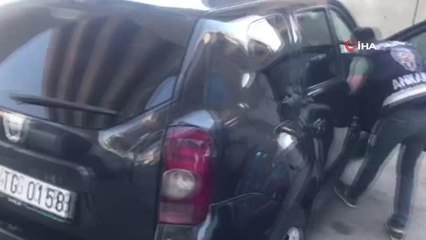 Zehir tacirlerine ağır darbe: 62 kilogram esrar ele geçirildi