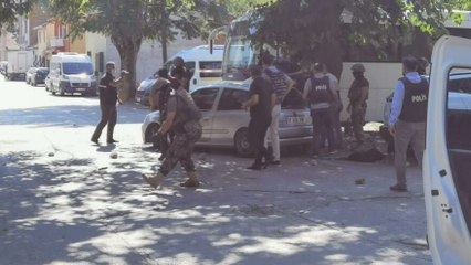 Çaldığı araçla kaçarken polisle çatıştı, teslim olmayıp intihar etti