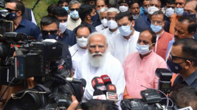 PM Modi pays last respects to Kalyan Singh in Lucknow