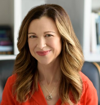 ما هو مفتاح التغيير الإيجابي في حياتنا بحسب المعالجة الأمريكية لوري غوتليب ؟