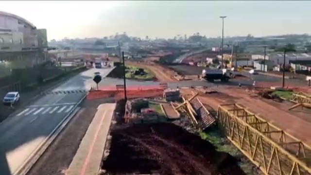 Domingo inicia com pouco movimento no Trevo Cataratas, em Cascavel