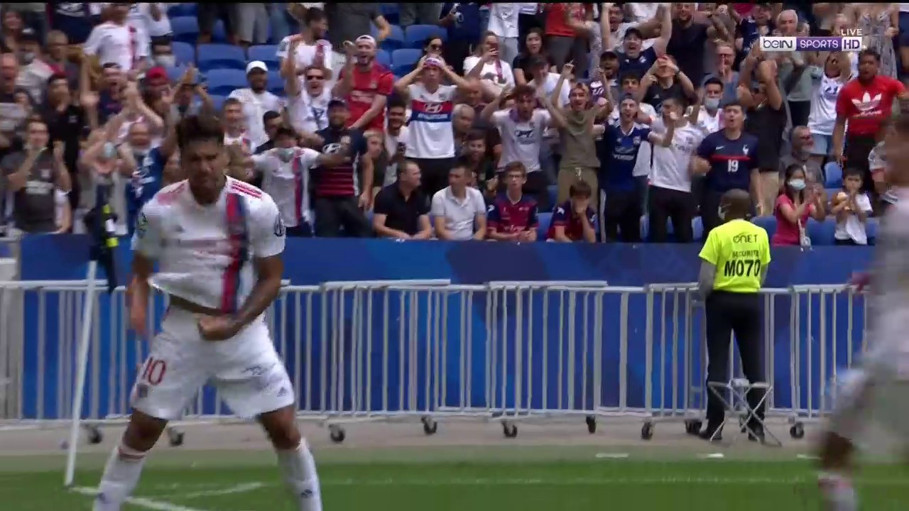 Goal Lucas Paquetá: Lyon 3-1 Clermont Foot