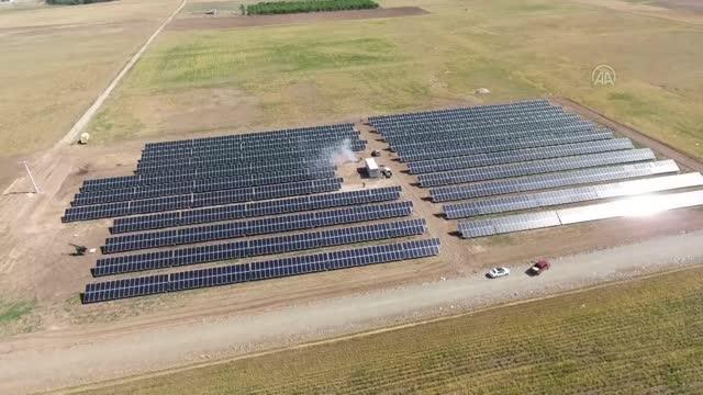 Genç kadın girişimci devlet desteğiyle kurduğu santralde 4 yerleşim yerinin elektriğini üretiyor