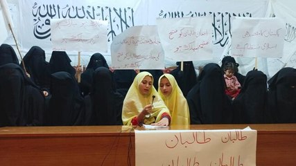 Pakistan students sing 'Salam Taliban', hoist flag at women's madrasa