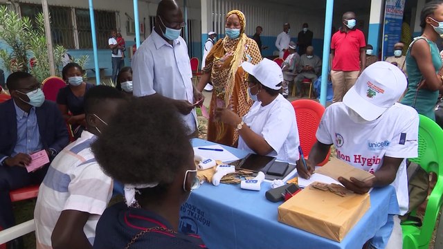 Covid-19 : Le Premier ministre, Patrick Achi visite les sites de vaccination