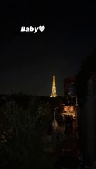 Alexandra Lamy et sa fille Chloé Jouannet s'offrent un week-end entre filles à Paris.