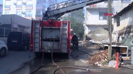 KULLANILMAYAN GECEKONDUDA ÇIKAN YANGIN SÖNDÜRÜLDÜ