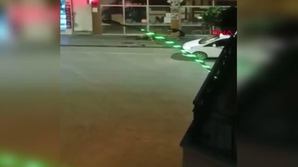 HIRSIZLIK YAPTIĞI İDDİASIYLA BIÇAKLADILAR