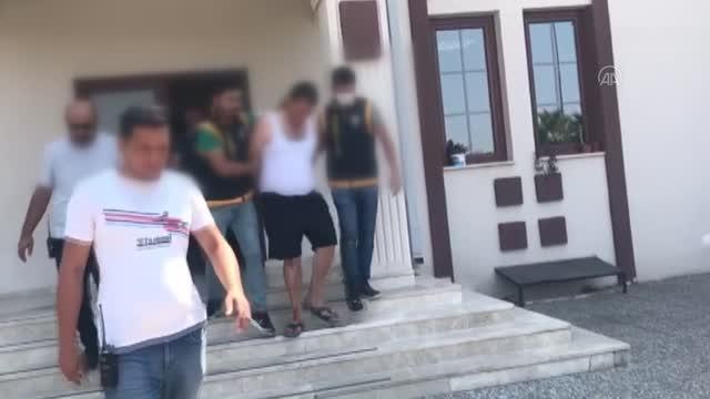 Annesini bıçaklayarak öldürdüğü iddiasıyla gözaltına alınan zanlı tutuklandı