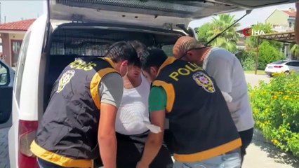 Annesini yemek masasında bıçaklayarak öldüren zanlı tutuklandı