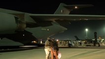 هبوط طائرة قطرية في قاعدة العديد الجوية تقل عشرات الأشخاص الذين تم إجلاؤهم من أفغانستان