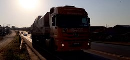 MERCEDES BENZ ACTROS 2546 LARANJA CARRETA VANDERLÉIA FACCHINI GRANELEIRO 6 EIXOS RODOLOG TRANSPORTES