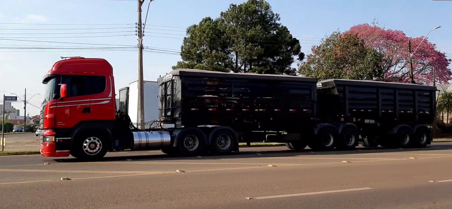 SCANIA R HIGHLINE OPTICRUISE VERMELHO BITREM LIBRELATO BASCULANTE 7 EIXOS 19,80 METROS