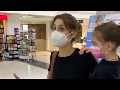 فيديو مؤثر - نور عريضة تحمل ابنتها آيلا وتهرب من لبنان بعد ما تعرضت له