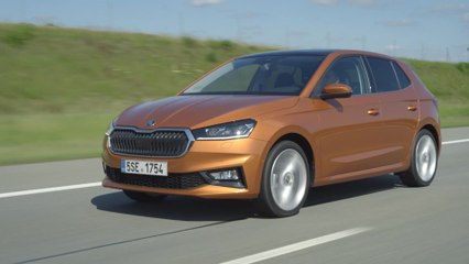 SKODA FABIA STYLE in Phoenix Orange Driving Video
