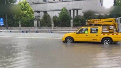 중국 허난성에 또 폭우 예보...일부 대도시 출근·등교 중단 / YTN