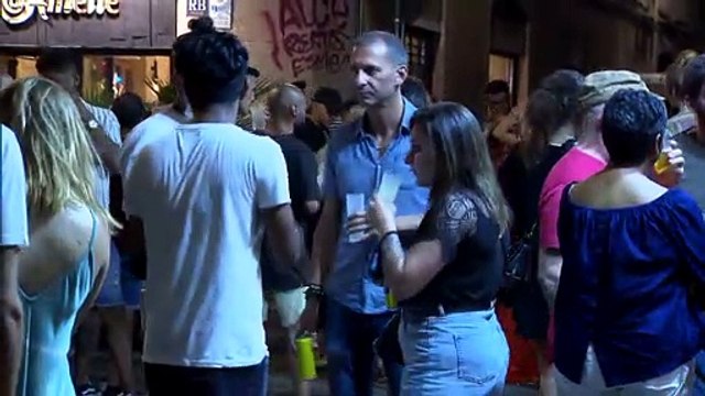 Covid, dalla movida ritrovata a Barcellona allo stop degli eventi nei Paesi Bassi