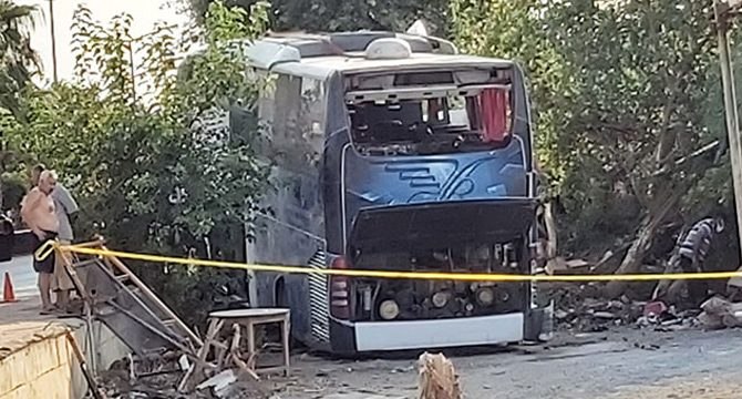 Yolcu otobüs şarampole yuvarlandı: 33 yaralı