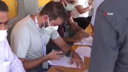 Diyarbakır'da kırsal mahallelerde aşı stantları kuruldu, vatandaşlar sıraya girdi