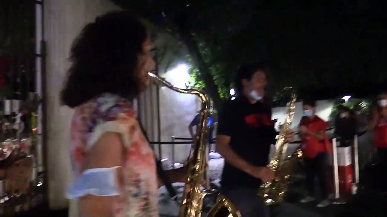 Gino Strada, il concerto in camera ardente con L'Internazionale, De Andrè e Bella Ciao