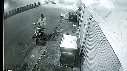 டீக்கடைக்காரரின் QR codeஐ மாற்றி நூதன மோசடி செய்த இருவர் கைது.. சென்னை ஓஎம்ஆரில் ஷாக்!