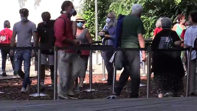 Gino Strada, la frase nella camera ardente che spiega la differenza tra diritti e privilegi