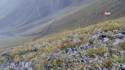 Zirve saniyeler içerisinde beyaza büründü