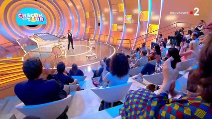 La première minute de "Chacun son tour", le nouveau jeu présenté par Bruno Guillon sur France 2, qui remplace "Les Z'amours" - VIDEO