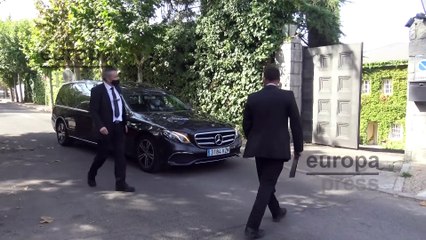 Llegada del coche fúnebre a casa de Isabel Preysler