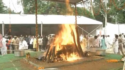 Kalyan Singh laid to rest, son Rajveer lights funeral pyre