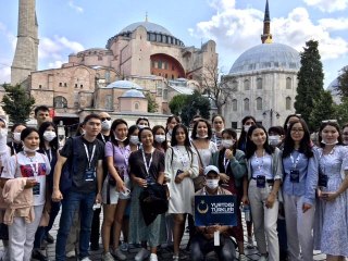 YTB'den İstanbul Tarihi Yarımada gezisi
