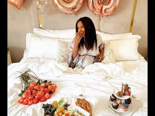 داليا مبارك تشعل الانترنت بـ صور على سرير غرفة النوم خلال الحمل !!