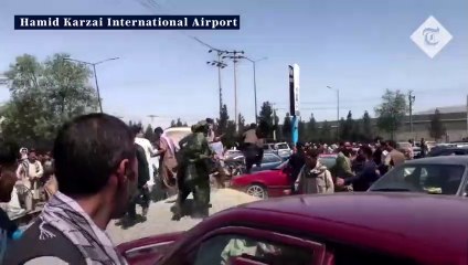 Taliban_filmed_moving_people_away_from_airport_as_they_patrol_Kabul_after_fall_of_Afghanistan(480p)